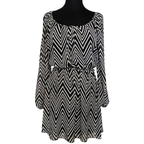 Speechless Fit & Flare Mini Stretch Chevron Dress 100% Polyester Junior's Size M - Picture 1 of 14